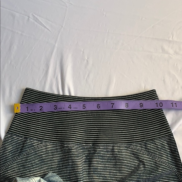 Lululemon Ebb to Train Tights - Picture 9 of 10